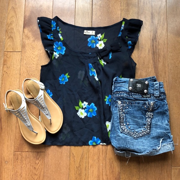 Hollister Tops - Hollister Navy Blue Floral Top Medium